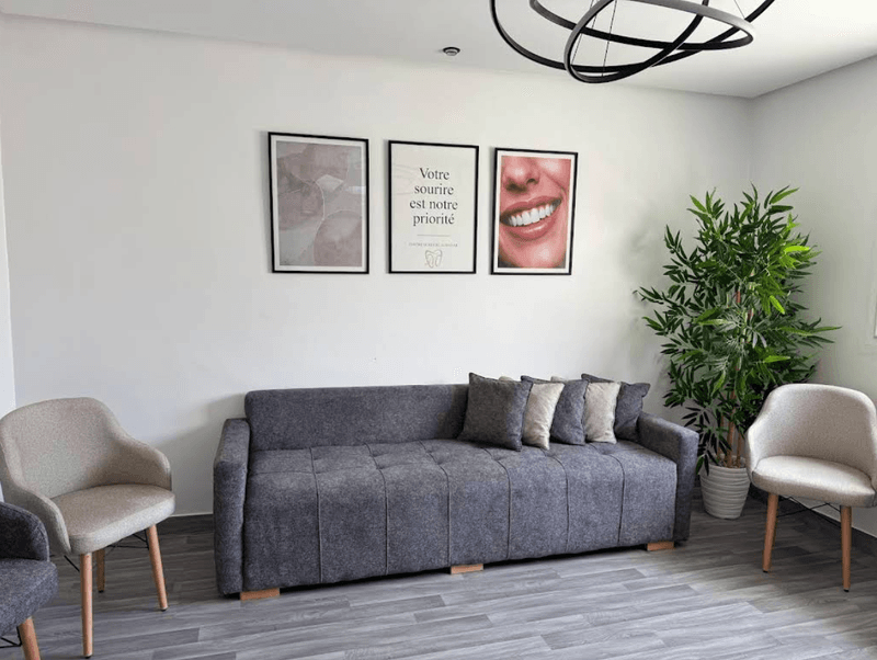 Espace d'Attente — Centre Dentaire ALMANAR